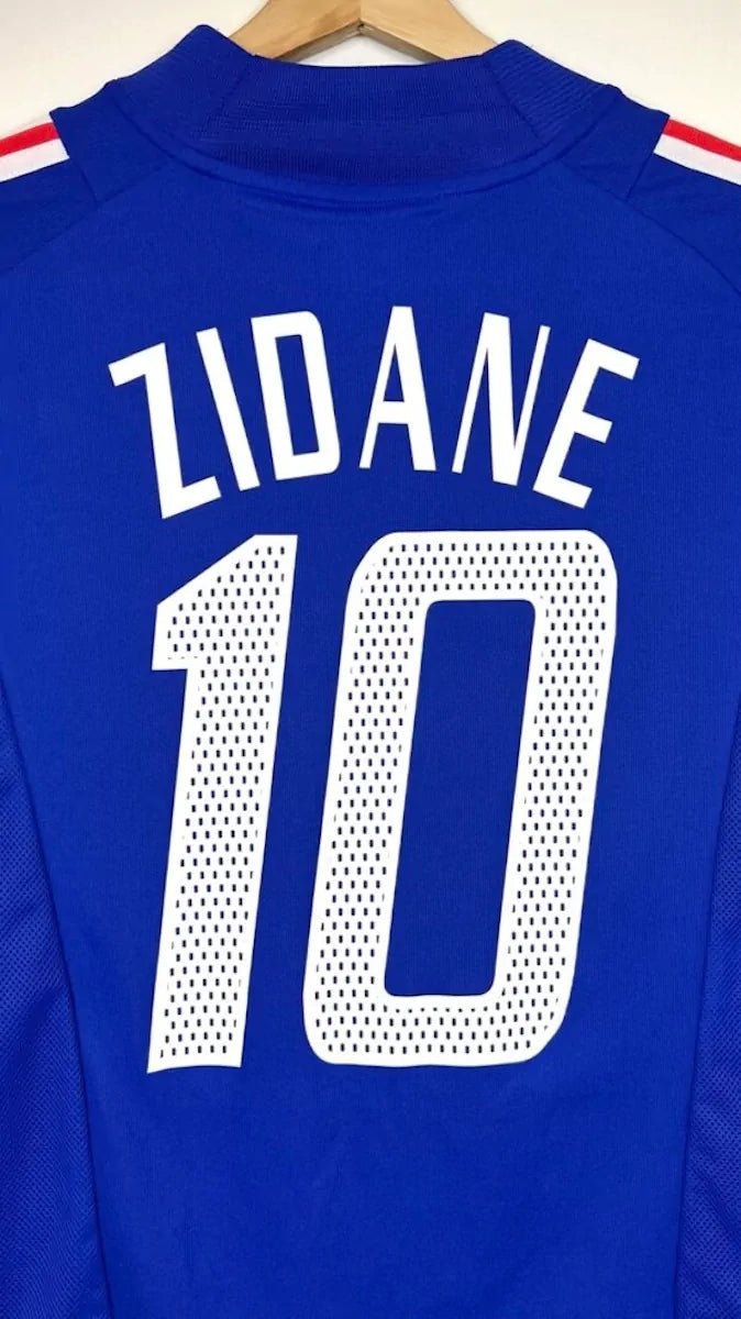 2002/04 France Domicile - Zidane 10 (XL) - Iconic Football Shop