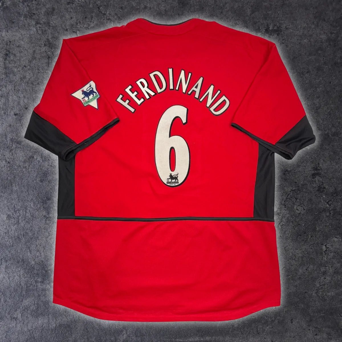2002/04 Manchester United Domicile - Ferdinand 6 (XL) - Iconic Football Shop
