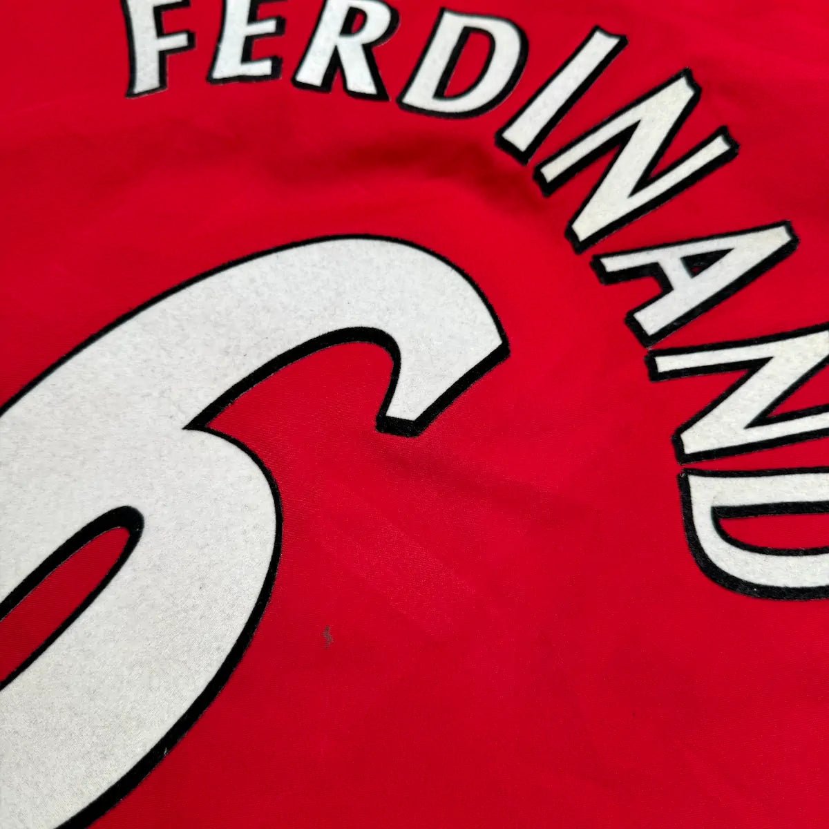 2002/04 Manchester United Domicile - Ferdinand 6 (XL) - Iconic Football Shop
