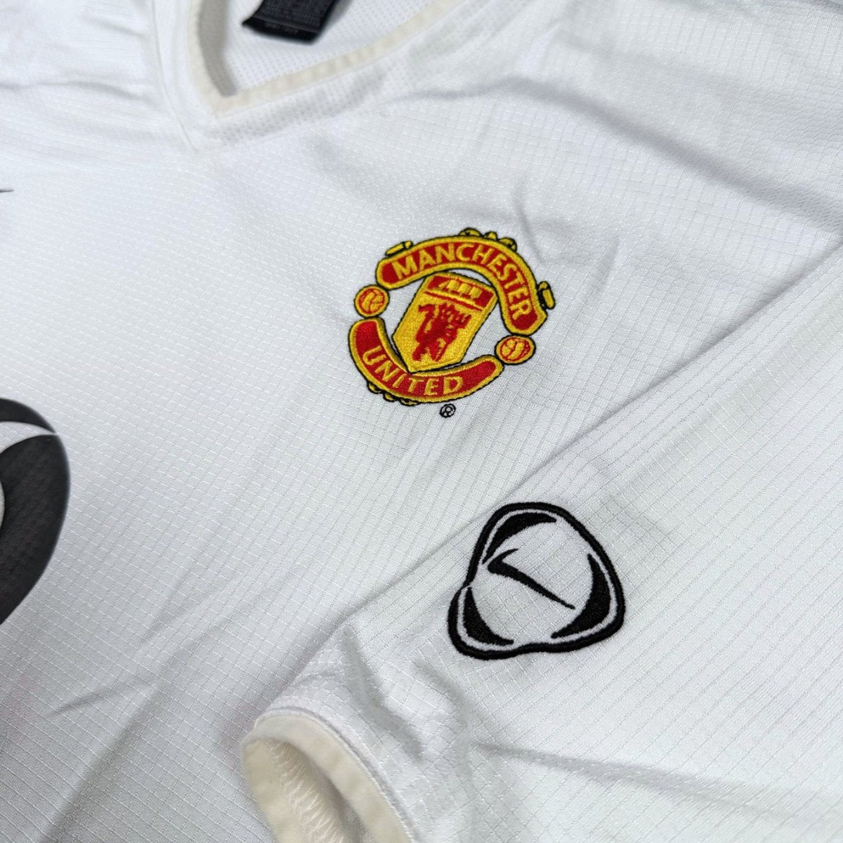 2002/04 Manchester United Entraînement (L) - Iconic Football Shop