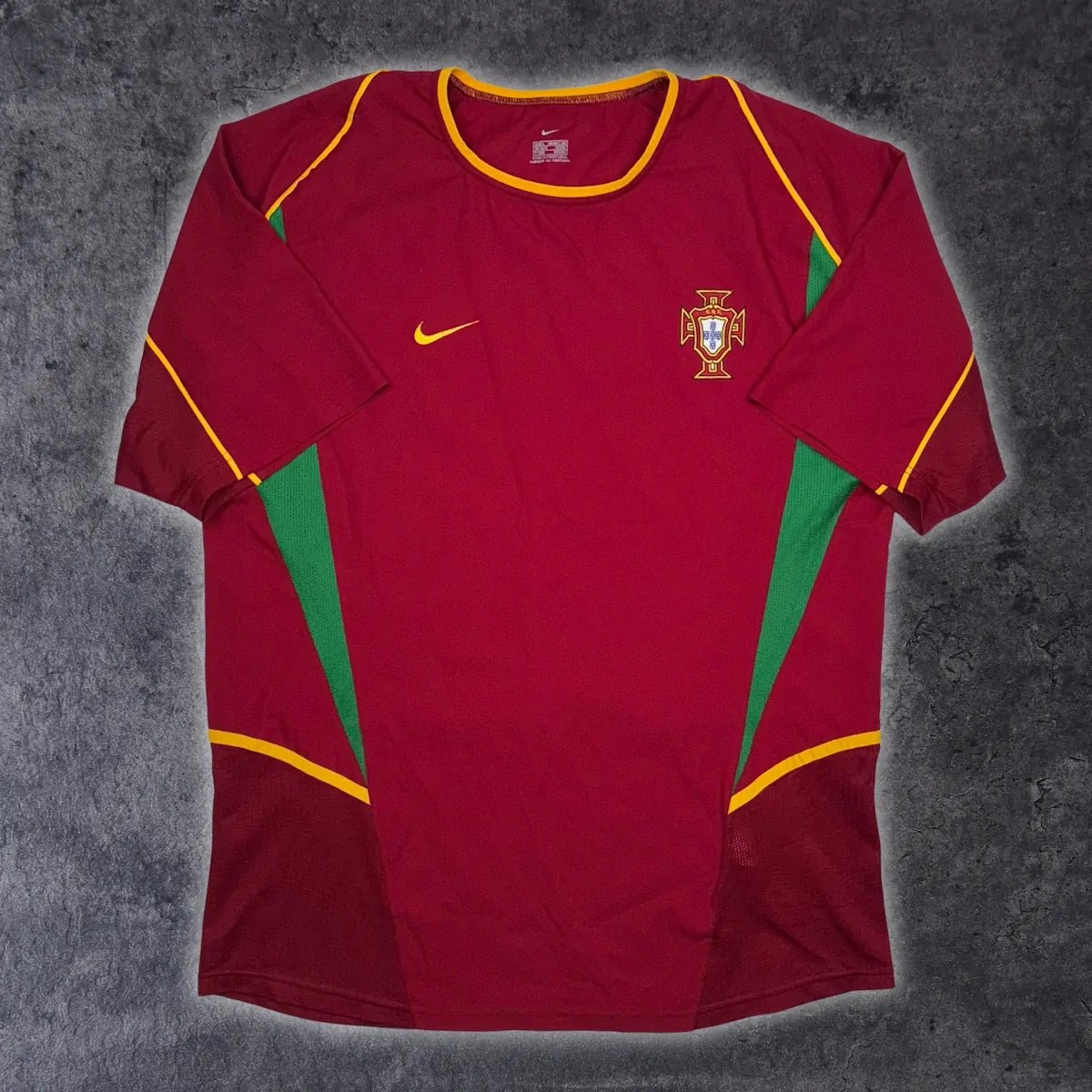 2002/04 Portugal Domicile (L) - Iconic Football Shop