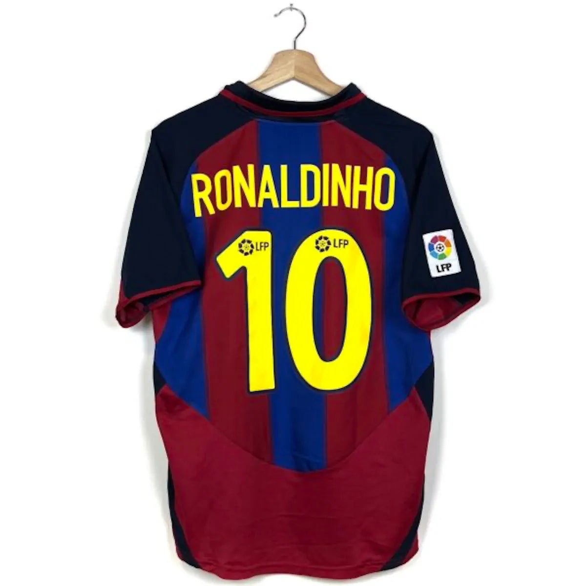 2003/04 Barcelone Domicile - Ronaldinho 10 (S) - Iconic Football Shop
