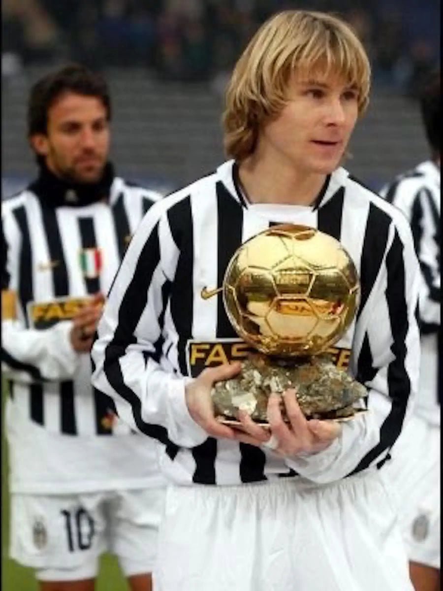 2003/04 Juventus Domicile (10/12a) - Iconic Football Shop