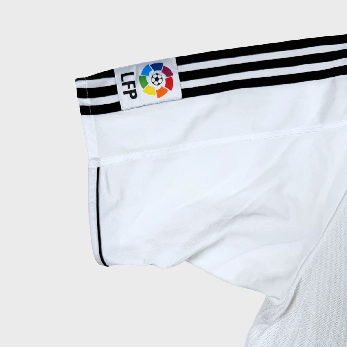 2003/04 Real Madrid Domicile - Beckham 23 (2XL) - Iconic Football Shop