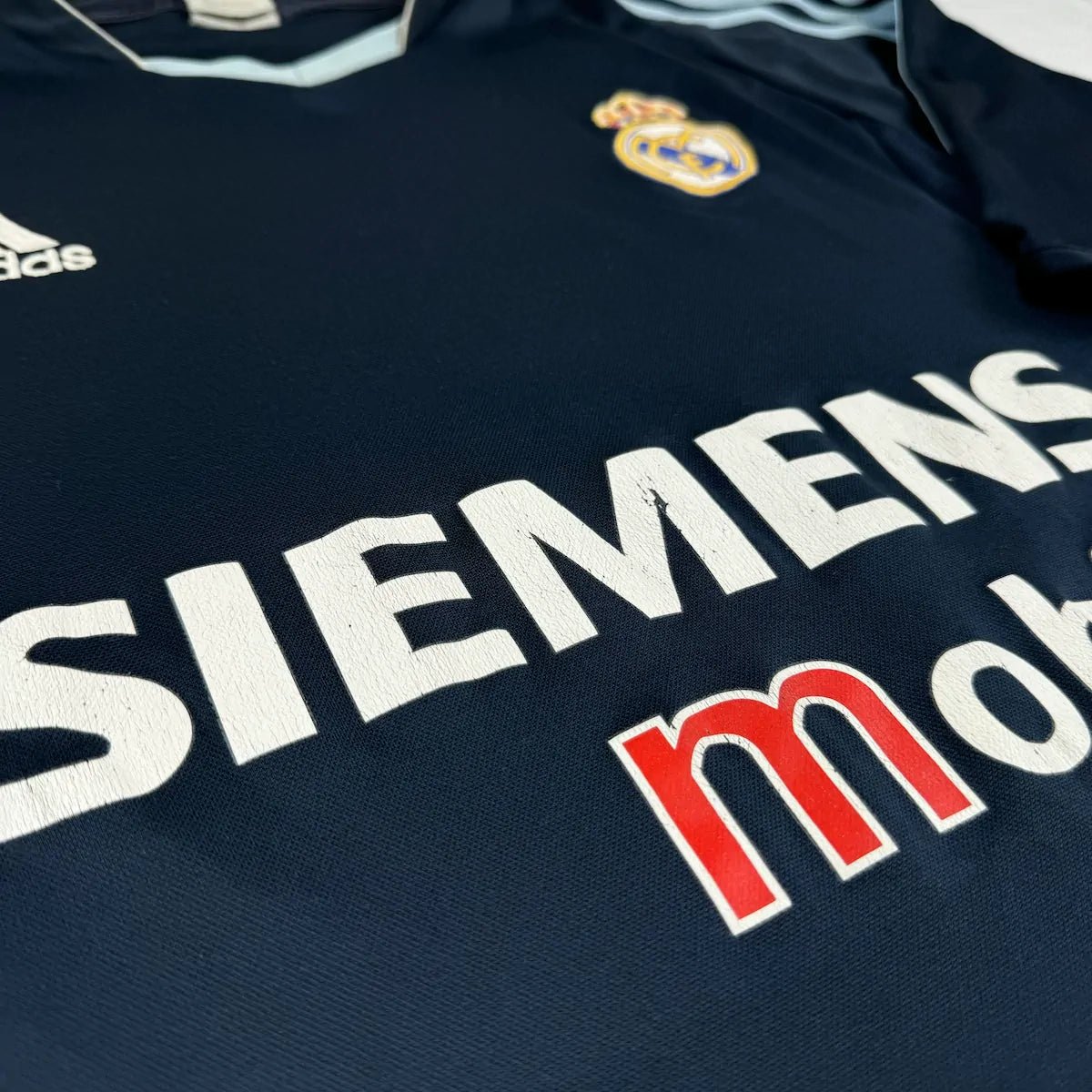 2003/04 Real Madrid Extérieur (XL) - Iconic Football Shop