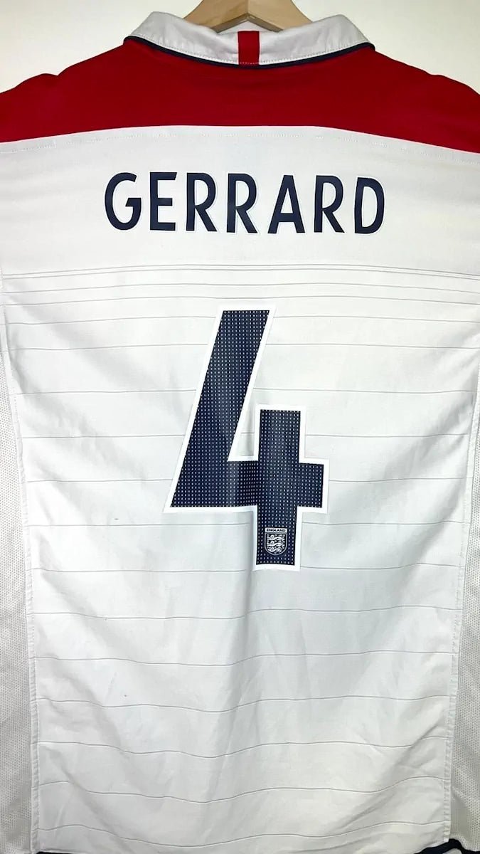2003/05 Angleterre Domicile - Gerrard 4 (L) - Iconic Football Shop