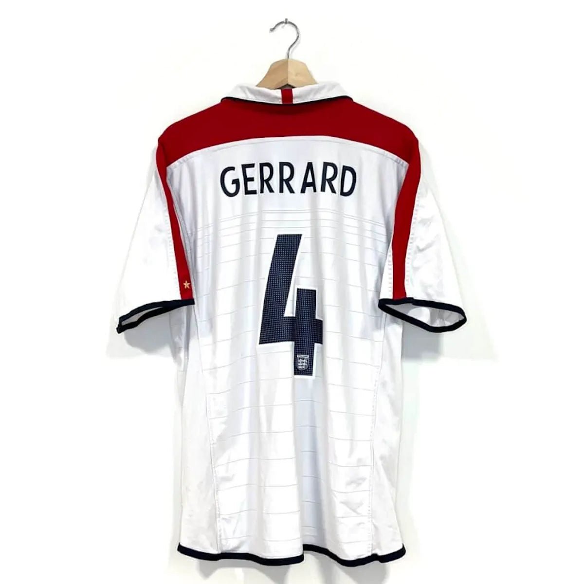 2003/05 Angleterre Domicile - Gerrard 4 (L) - Iconic Football Shop