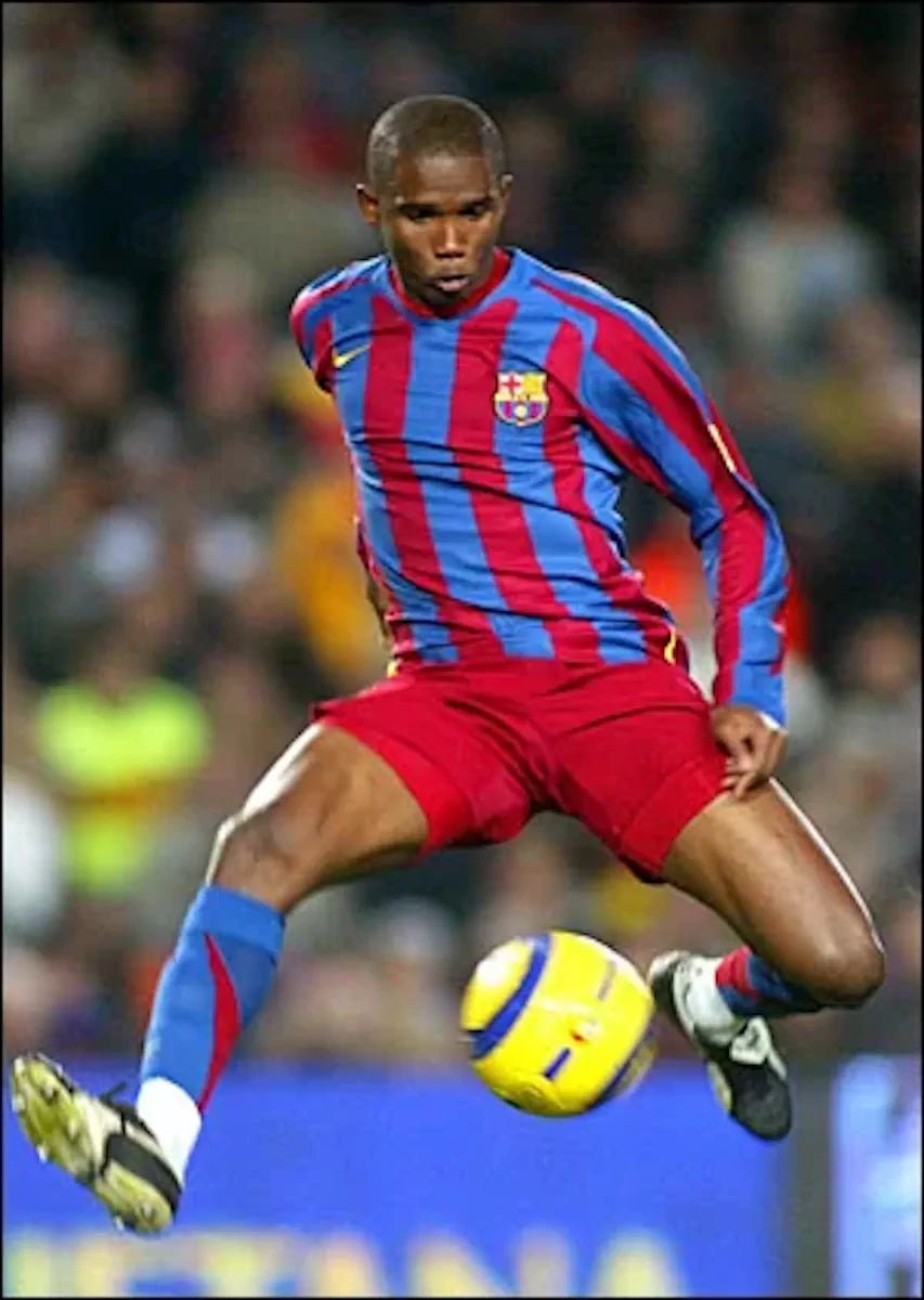 2004/05 Barcelone Domicile - Eto'o 9 (10/12a) - Iconic Football Shop