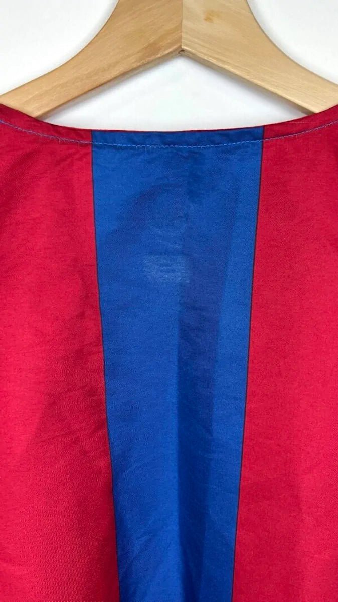 2004/05 Barcelone Domicile (S) - Iconic Football Shop