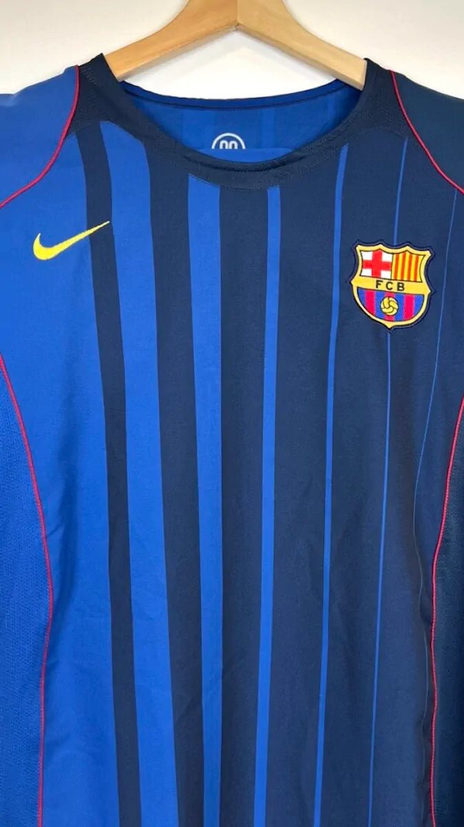 2004/05 Barcelone Extérieur (L) - Iconic Football Shop