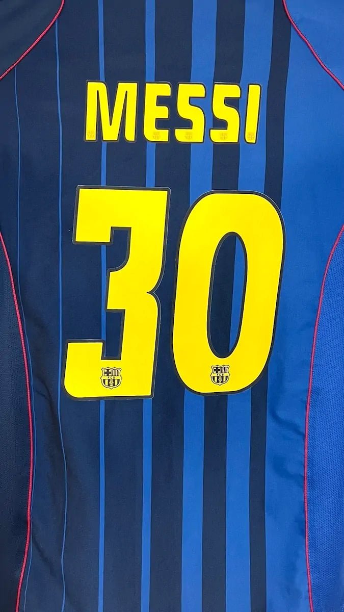 2004/05 Barcelone Extérieur - Messi 30 (XL) - Iconic Football Shop