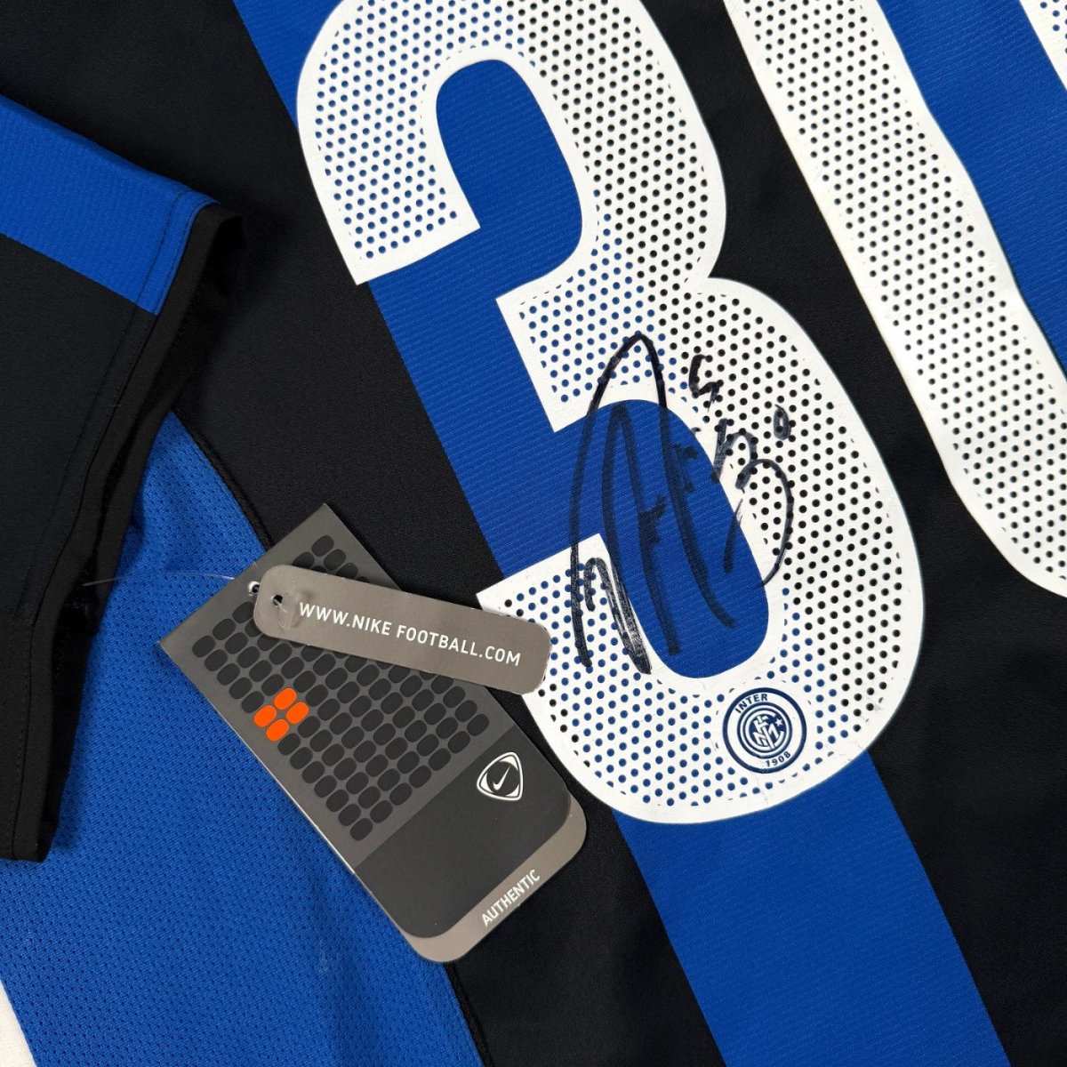 2004/05 Inter Milan Domicile - Martins 30 *SIGNÉ* (L) - Iconic Football Shop