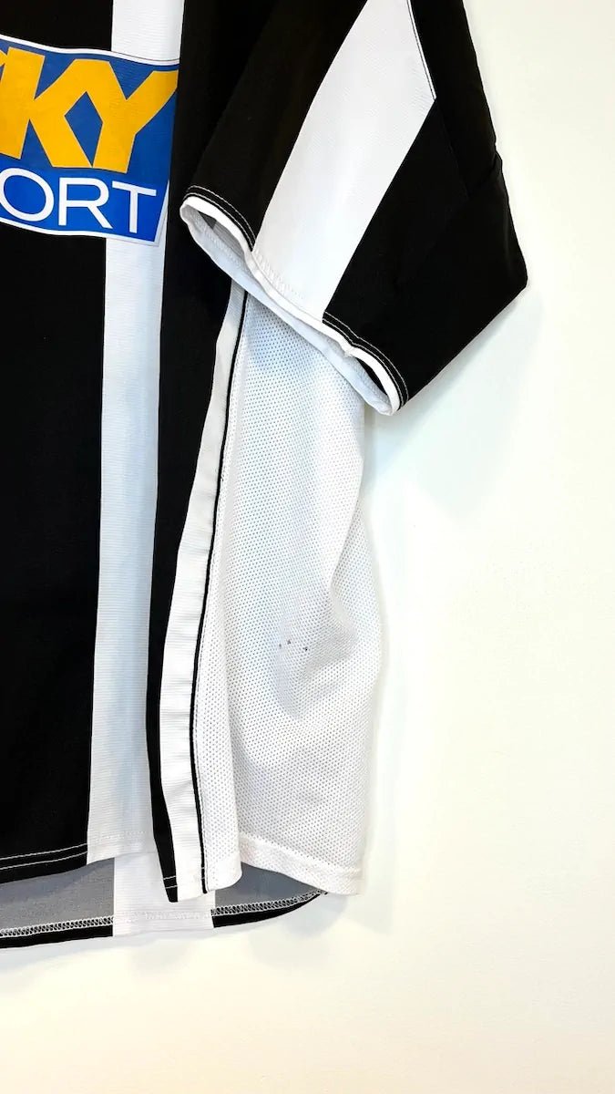 2004/05 Juventus Domicile (XL) - Iconic Football Shop