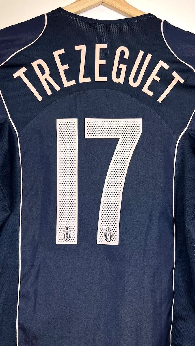 2004/05 Juventus Extérieur - Trezeguet 17 (L) - Iconic Football Shop
