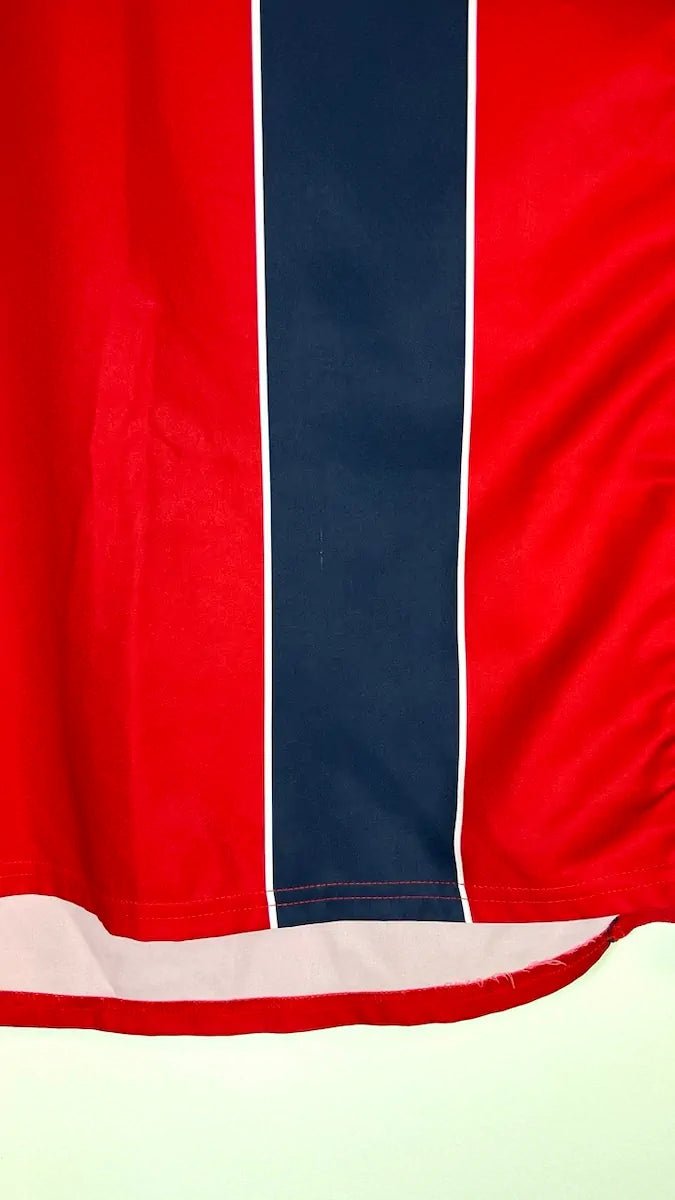 2004/05 PSG Extérieur (XL) - Iconic Football Shop