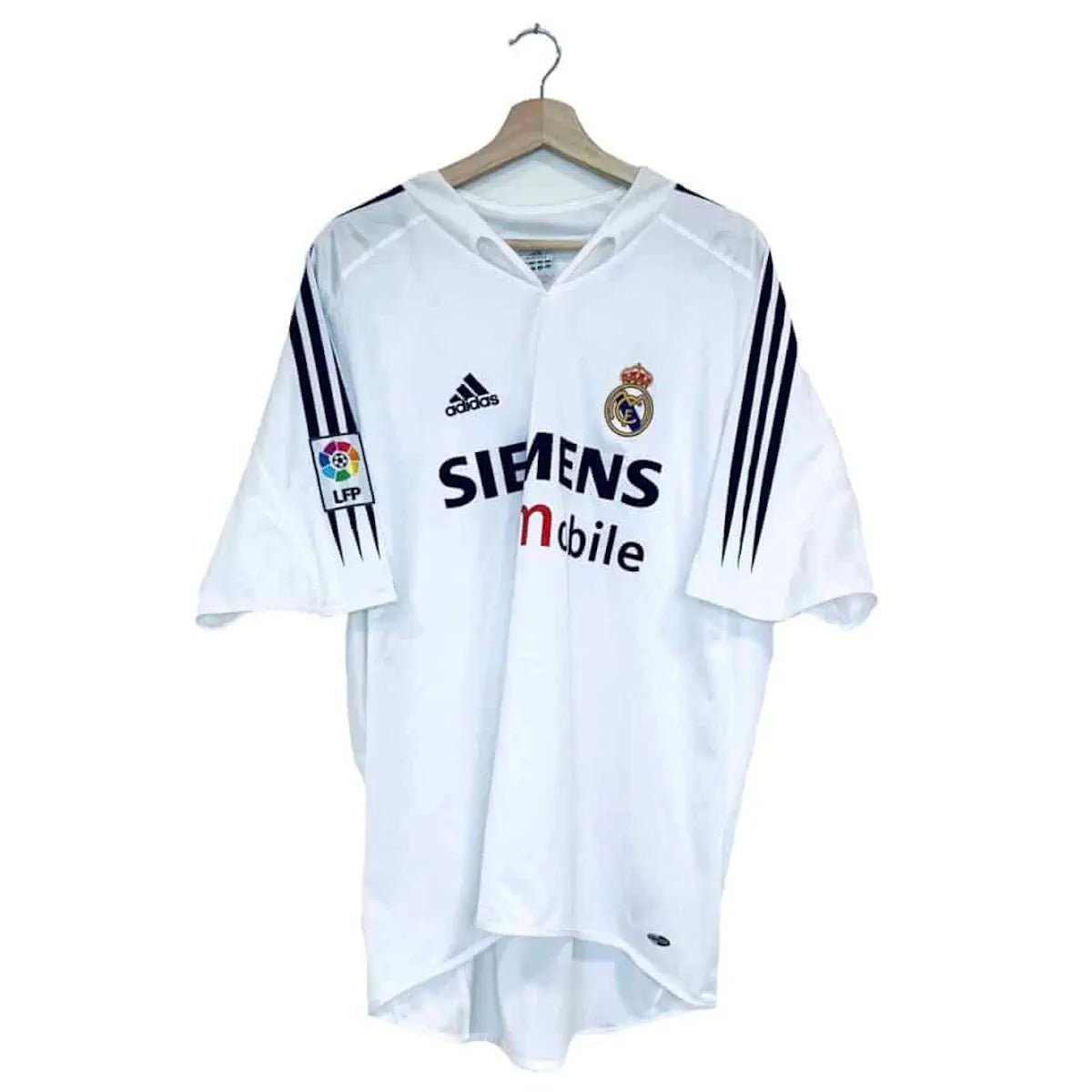 2004/05 Real Madrid Domicile - Beckham 23 (L) - Iconic Football Shop