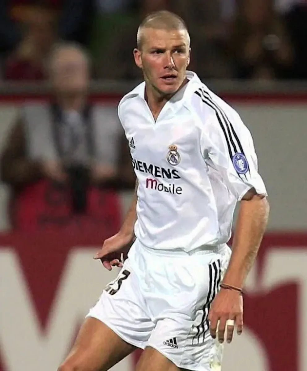 2004/05 Real Madrid Domicile (L) - Iconic Football Shop