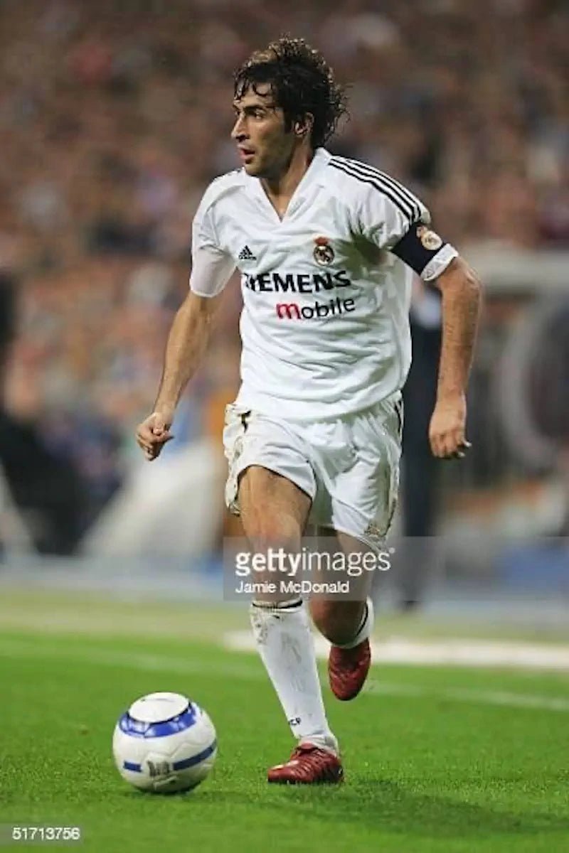 2004/05 Real Madrid Domicile - Raul 7 (S) - Iconic Football Shop