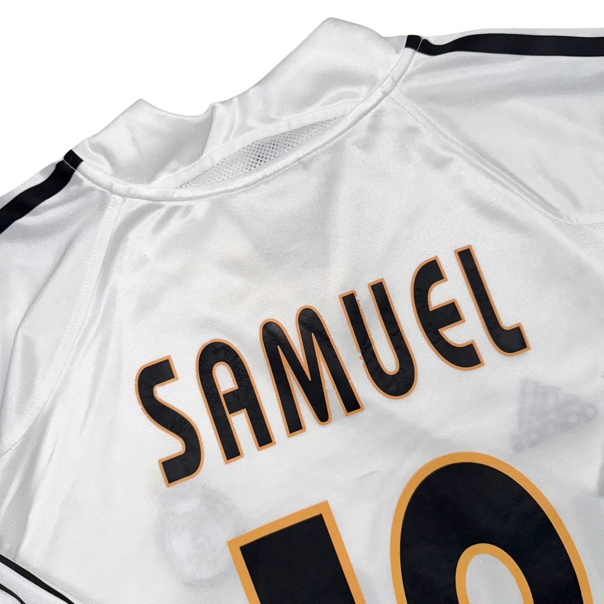 2004/05 Real Madrid Domicile - Samuel 19 (L) - Iconic Football Shop