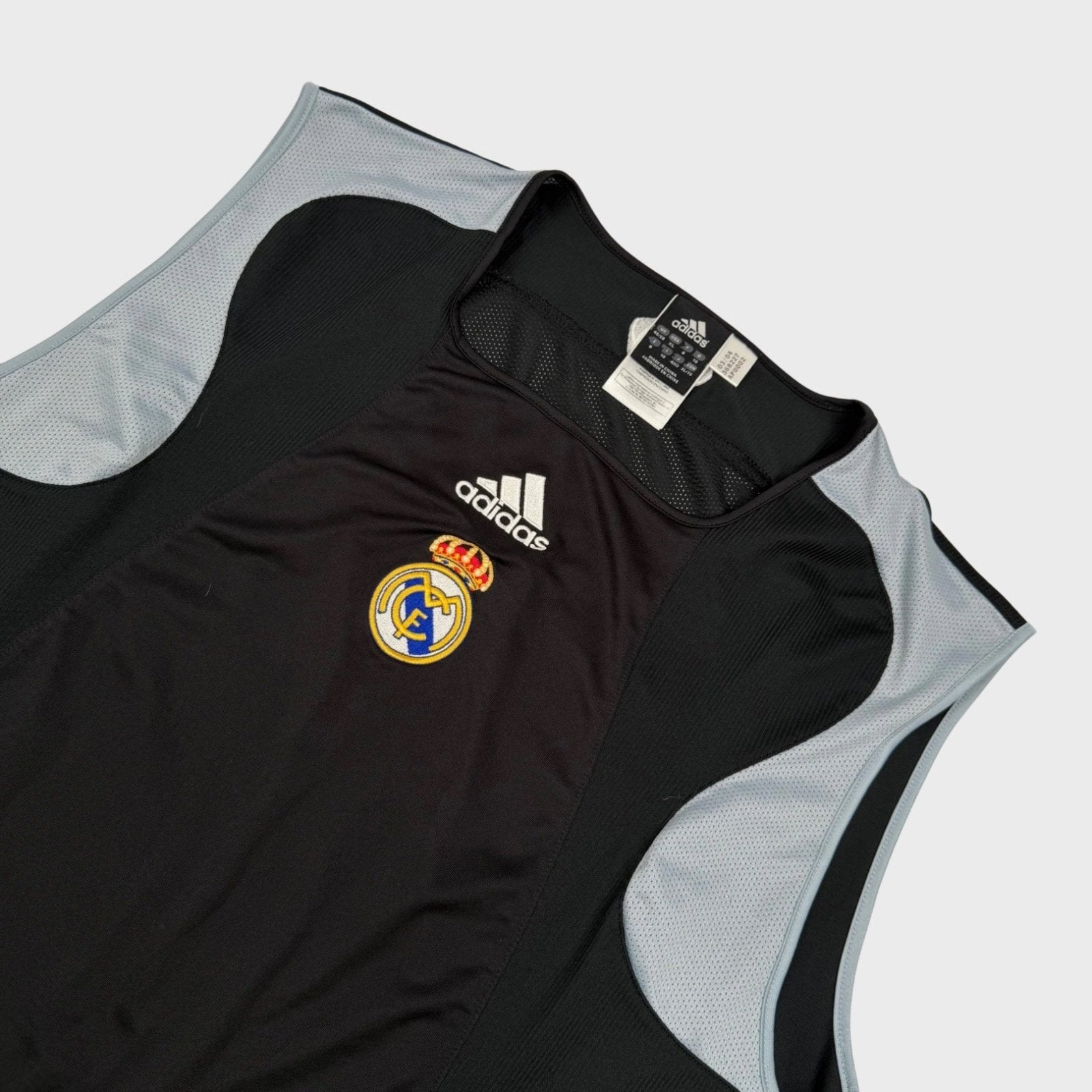 2004/05 Real Madrid Entraînement (XL) - Iconic Football Shop