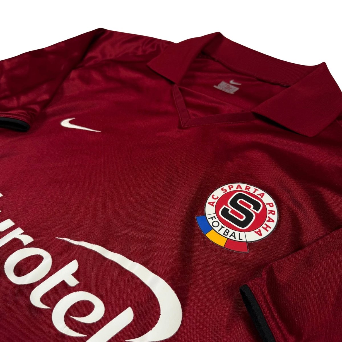 2004/05 Sparta Prague Domicile (L) - Iconic Football Shop