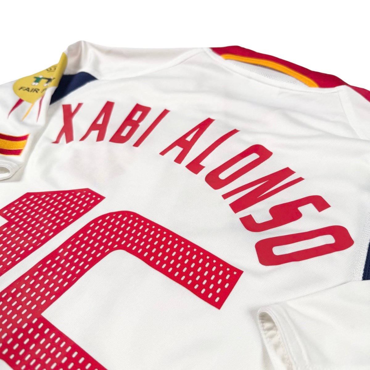 2004/06 Espagne Extérieur - Xabi Alonso 16 (S) - Iconic Football Shop