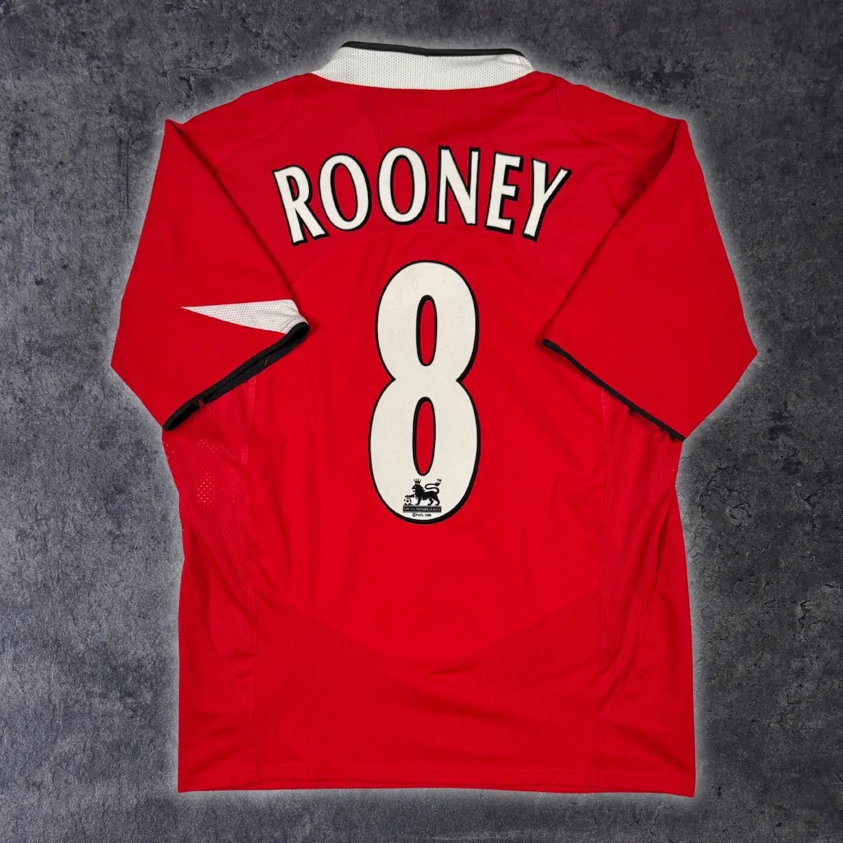 2004/06 Manchester United Domicile - Rooney 8 (M) - Iconic Football Shop