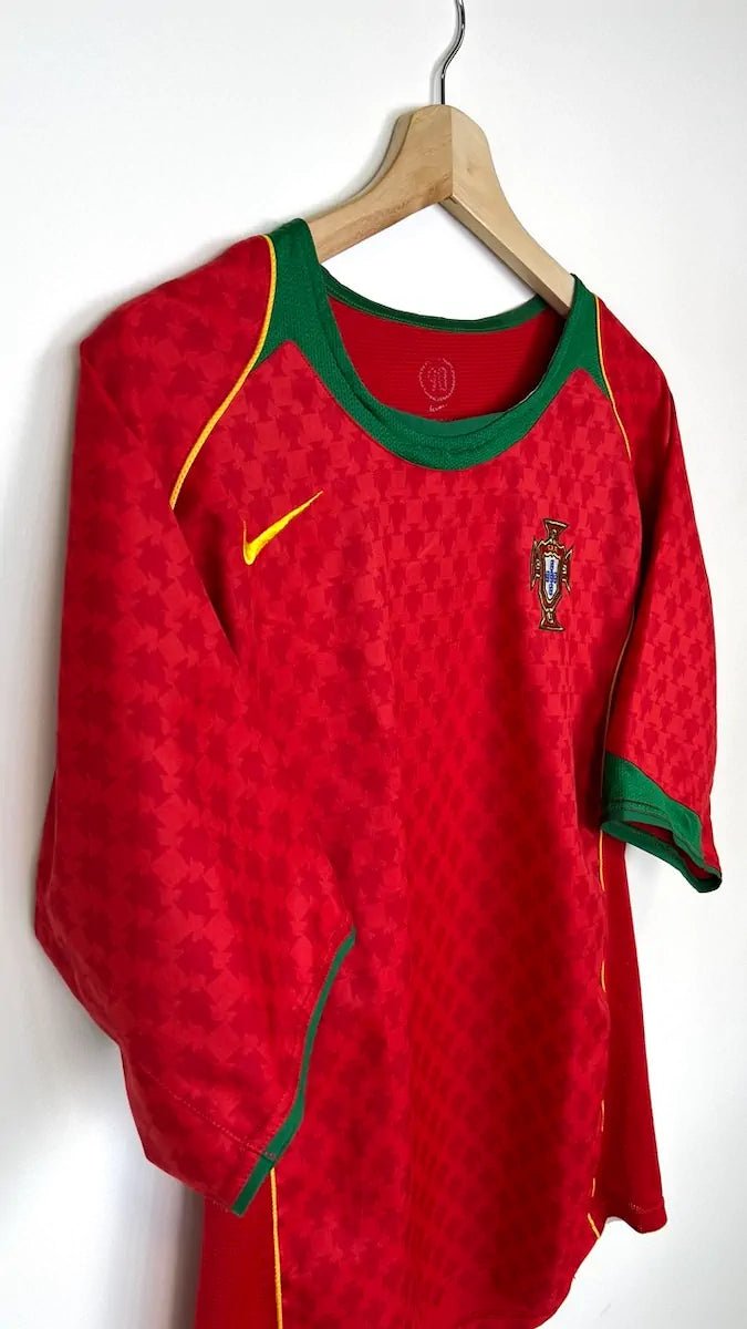2004/06 Portugal Domicile (M) - Iconic Football Shop