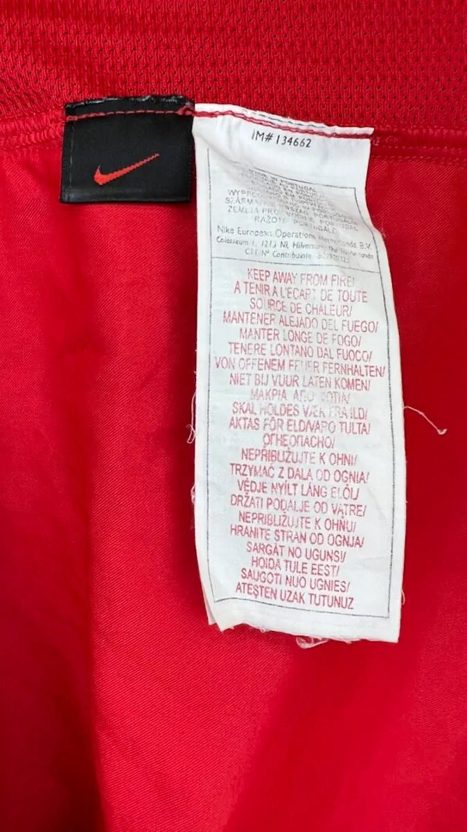 2004/06 Portugal Domicile (XL) - Iconic Football Shop