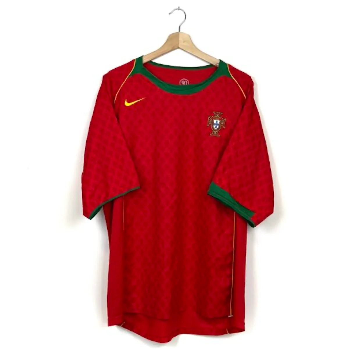 2004/06 Portugal Domicile (XL) - Iconic Football Shop