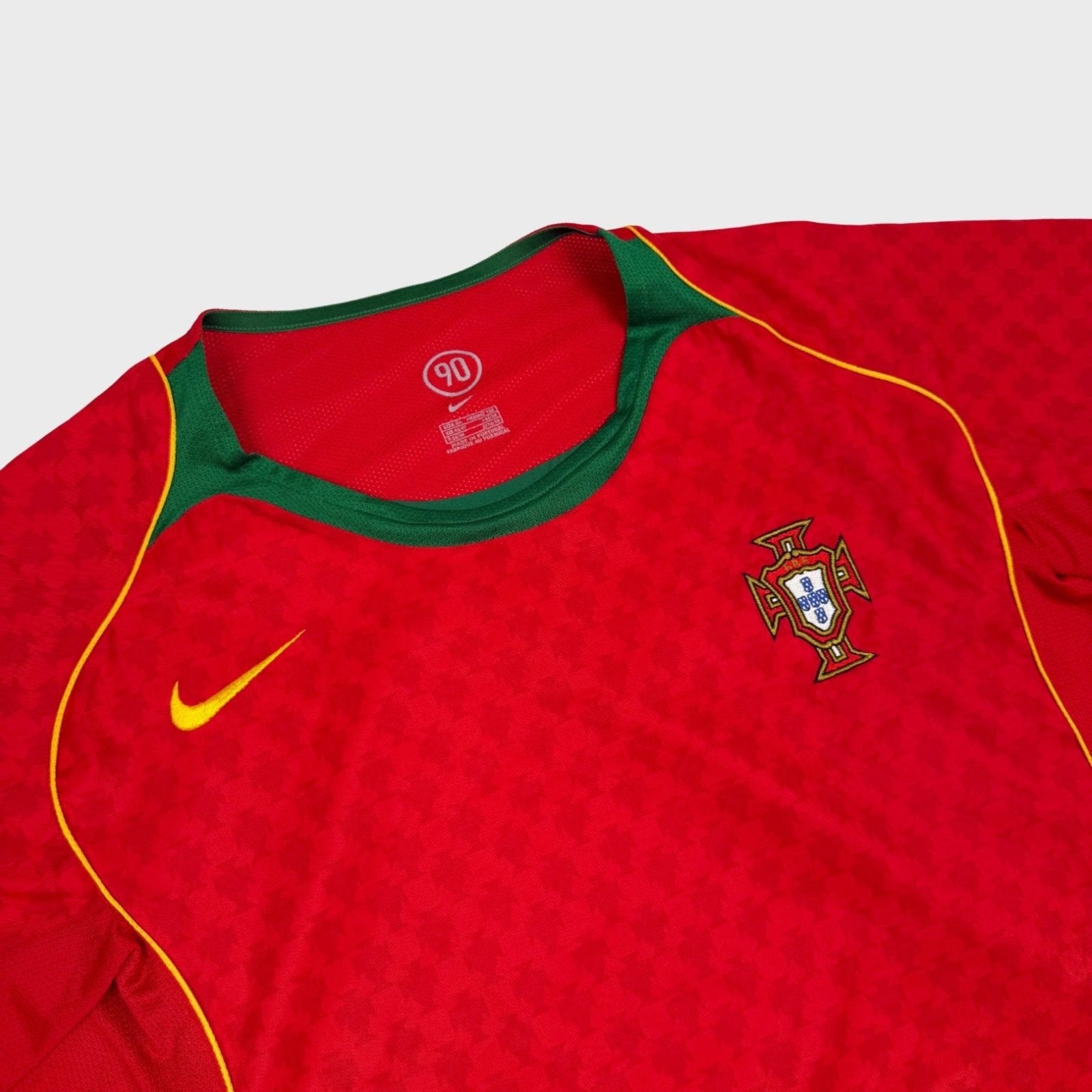 2004/06 Portugal Domicile (XL) - Iconic Football Shop