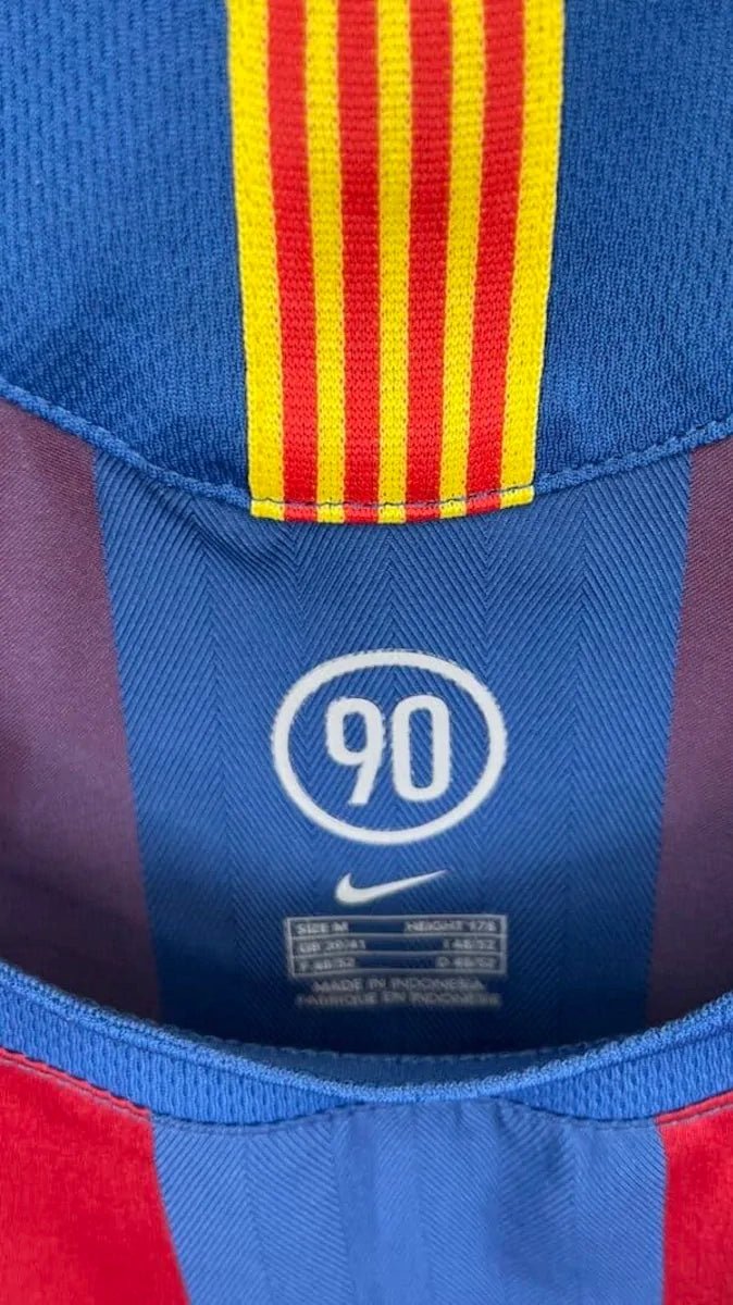 2005/06 Barcelone Domicile (M) - Iconic Football Shop