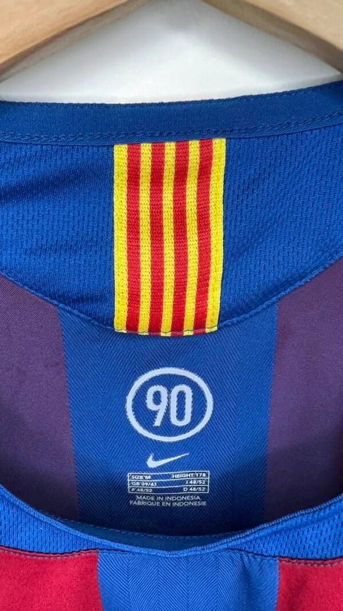 2005/06 Barcelone Domicile (M) - Iconic Football Shop