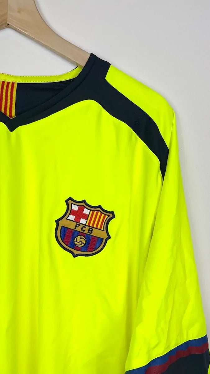 2005/06 Barcelone Extérieur (2XL) - Iconic Football Shop