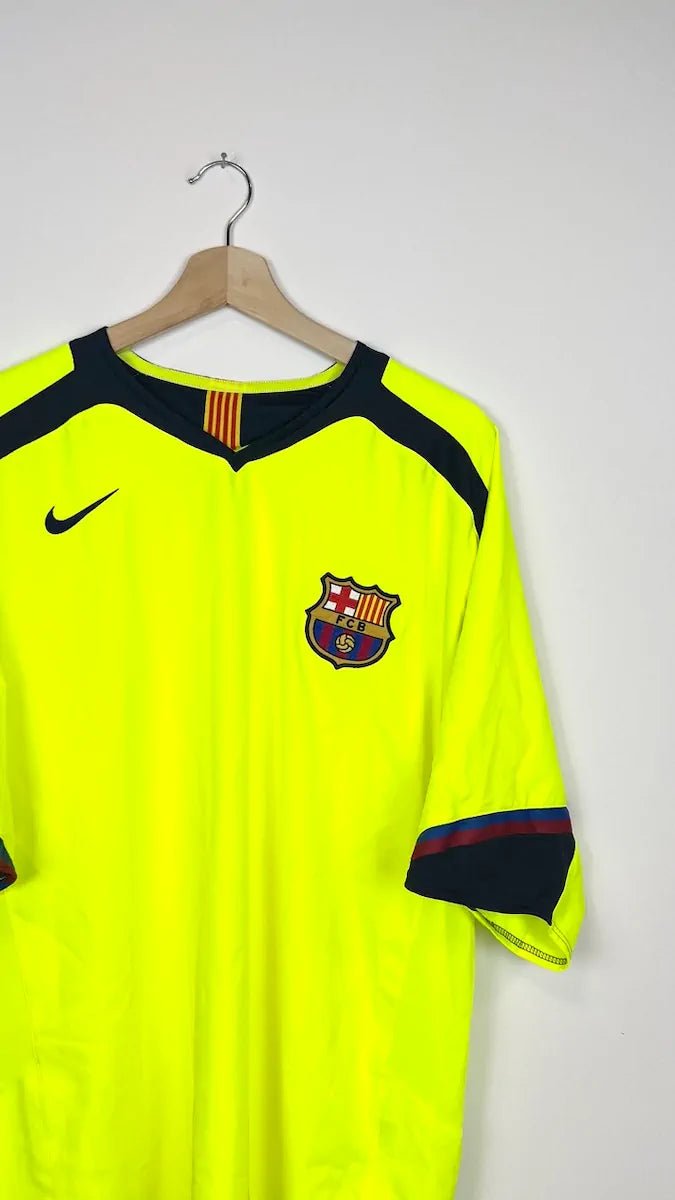 2005/06 Barcelone Extérieur (2XL) - Iconic Football Shop