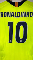 2005/06 Barcelone Extérieur - Ronaldinho 10 (L) - Iconic Football Shop