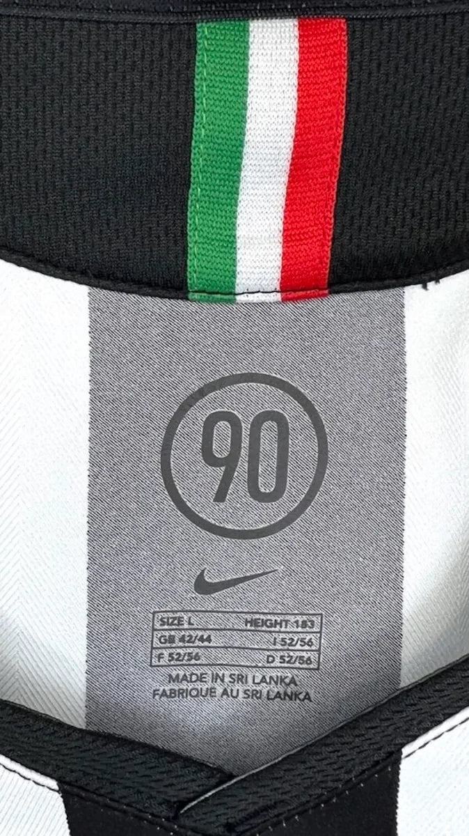 2005/06 Juventus Domicile (L) - Iconic Football Shop
