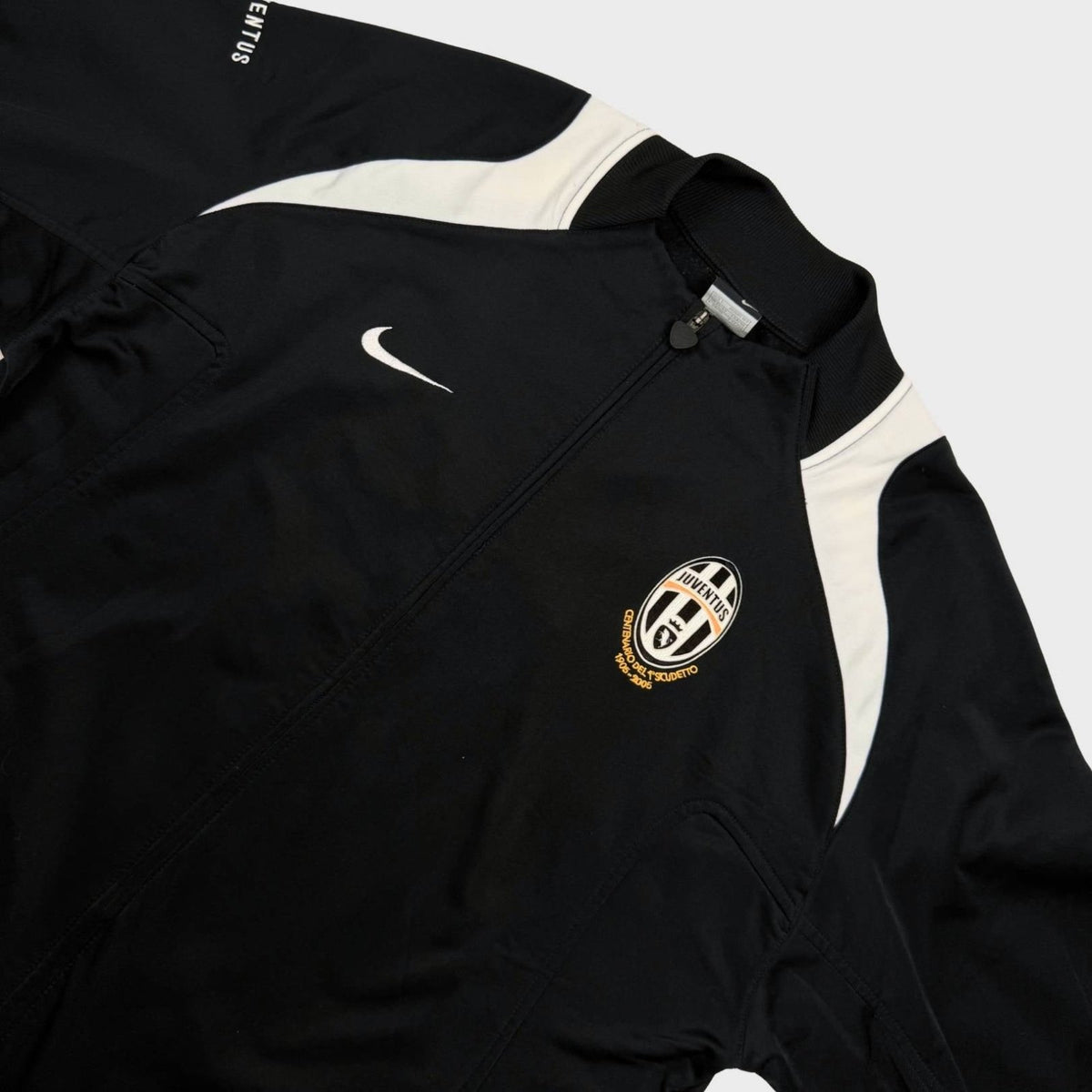 2005/06 Juventus Veste *CENTENAIRE* (L) - Iconic Football Shop