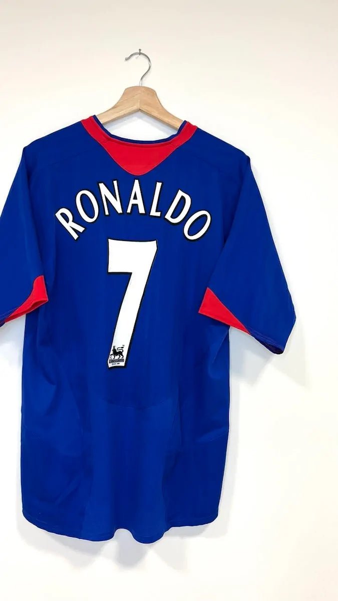 2005/06 Manchester United Extérieur - Ronaldo 7 (L) - Iconic Football Shop