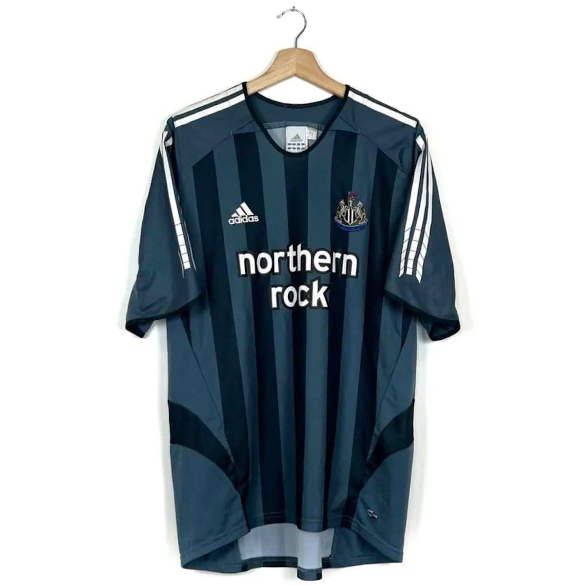 2005/06 Newcastle Extérieur (L) - Iconic Football Shop