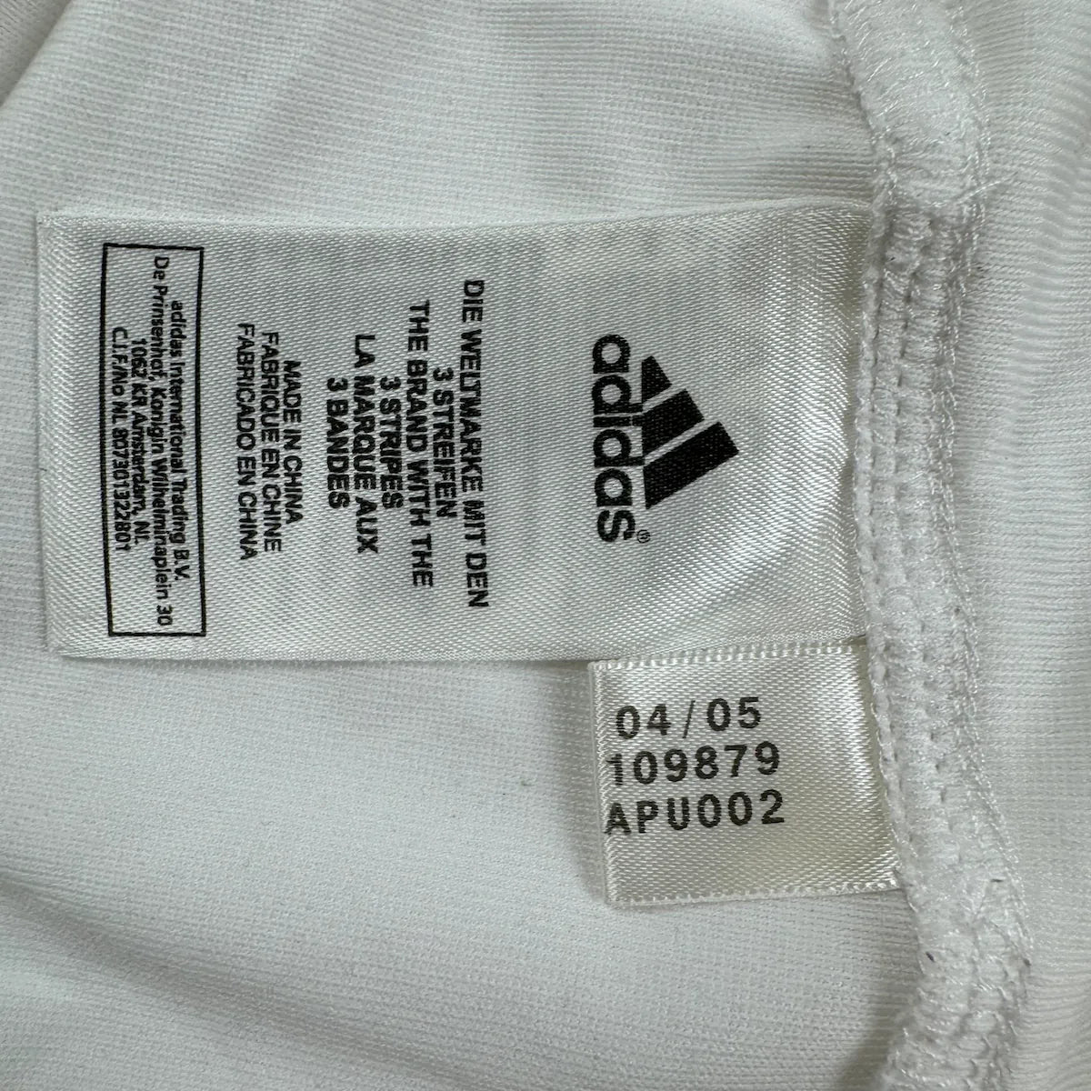 2005/06 Real Madrid Domicile (XL) - Iconic Football Shop