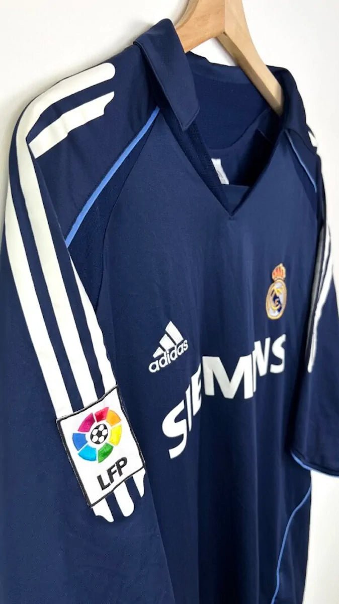 2005/06 Real Madrid Extérieur (2XL) - Iconic Football Shop