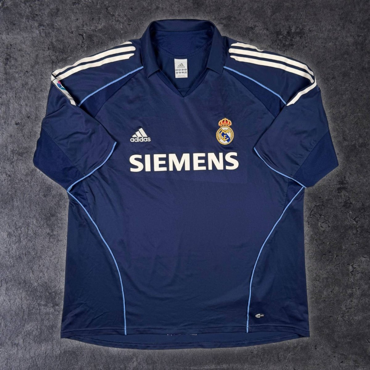 2005/06 Real Madrid Extérieur (2XL) - Iconic Football Shop