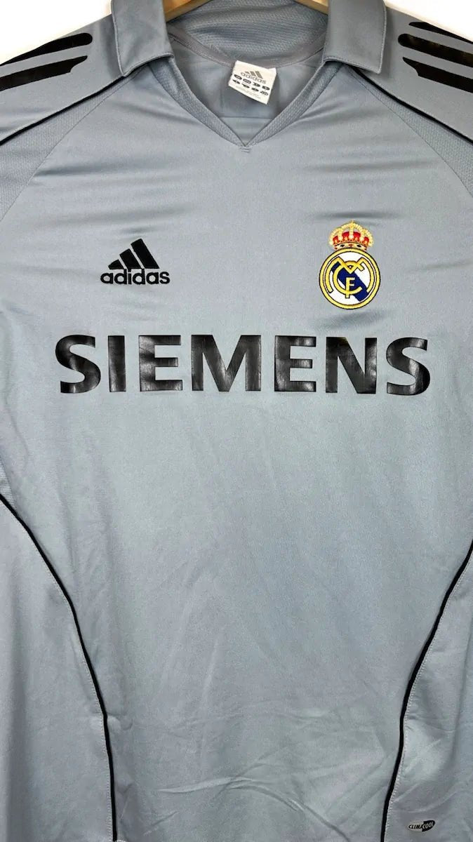 2005/06 Real Madrid Third (M) - Iconic Football Shop