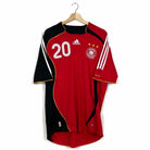2005/07 Allemagne Extérieur - Podolski 20 (L) - Iconic Football Shop