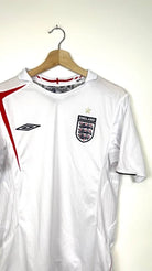 2005/07 Angleterre Domicile (S) - Iconic Football Shop