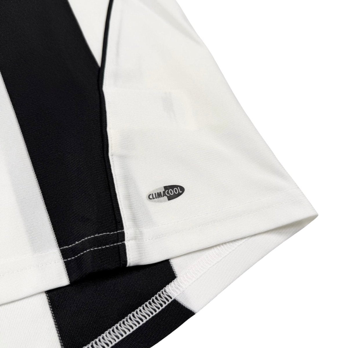 2005/07 Newcastle Domicile (16a) - Iconic Football Shop