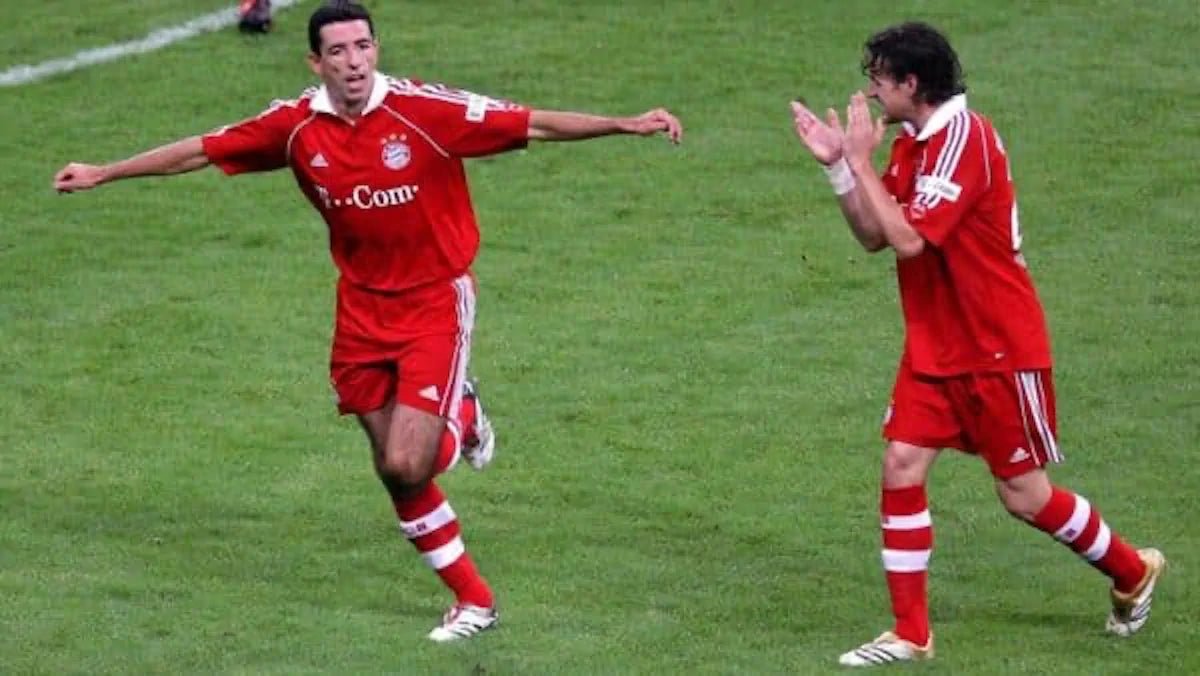 2006/07 Bayern Munich Domicile (L) - Iconic Football Shop