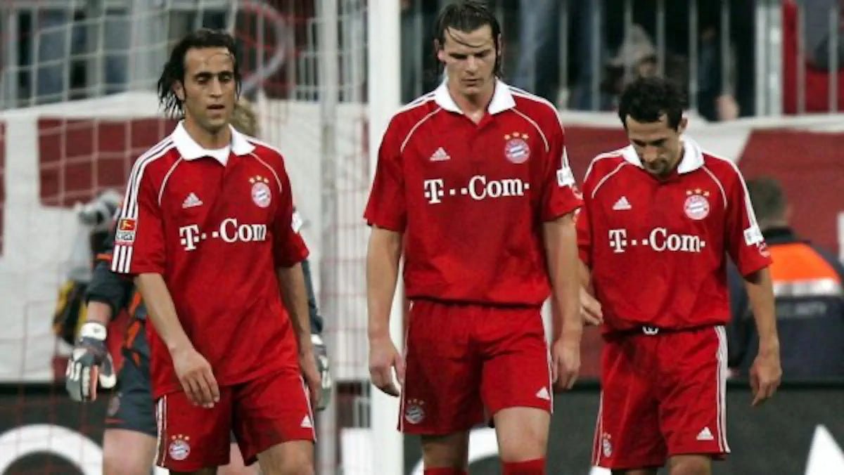 2006/07 Bayern Munich Domicile (XL) - Iconic Football Shop