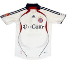 2006/07 Bayern Munich Extérieur - Podolski 11 (M) - Iconic Football Shop